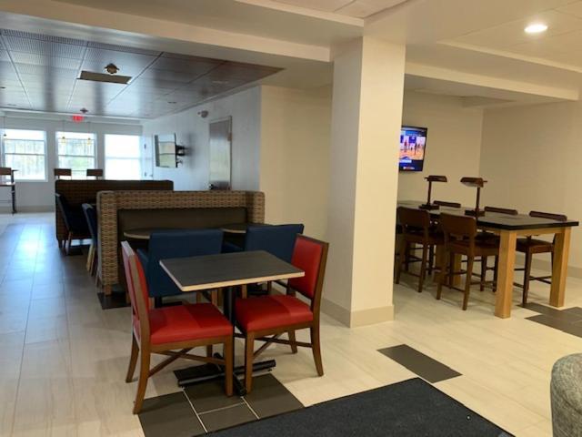 Holiday Inn Express Hotel & Suites Rochester By Ihg Extérieur photo
